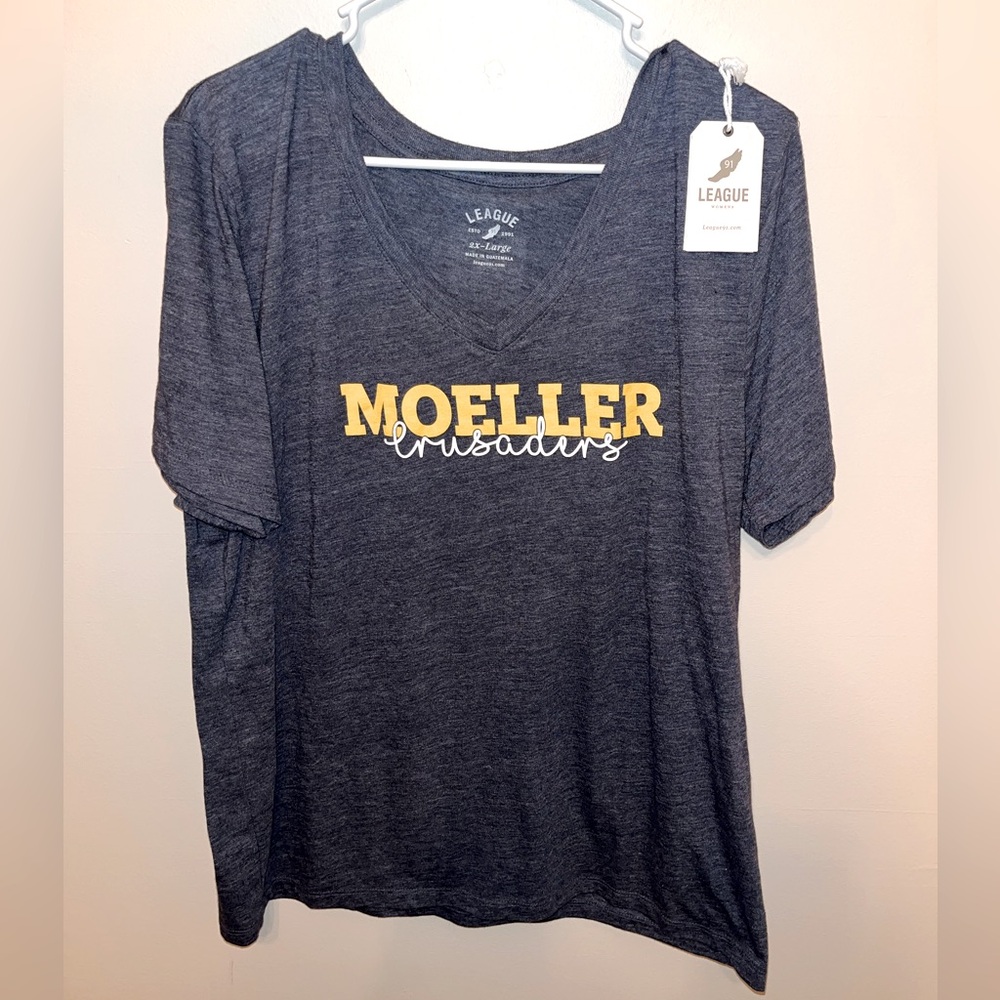 Moeller Crusaders Yellow/Blue Short Sleeve Woman’s Scoop Neck Top Size 2XL NWT